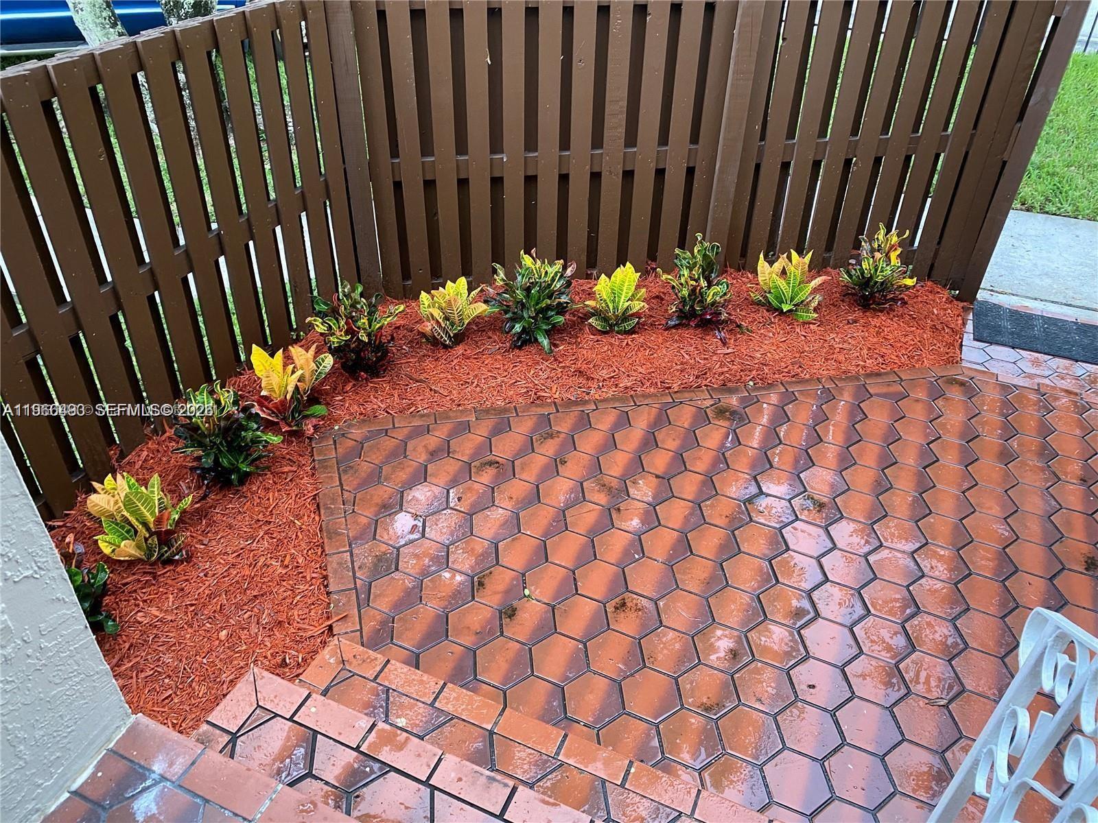 10221 Fontainebleau Blvd #203