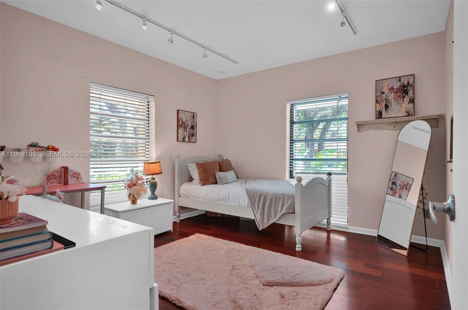 5801 SW 37th Ter Fort Lauderdale, FL 33312