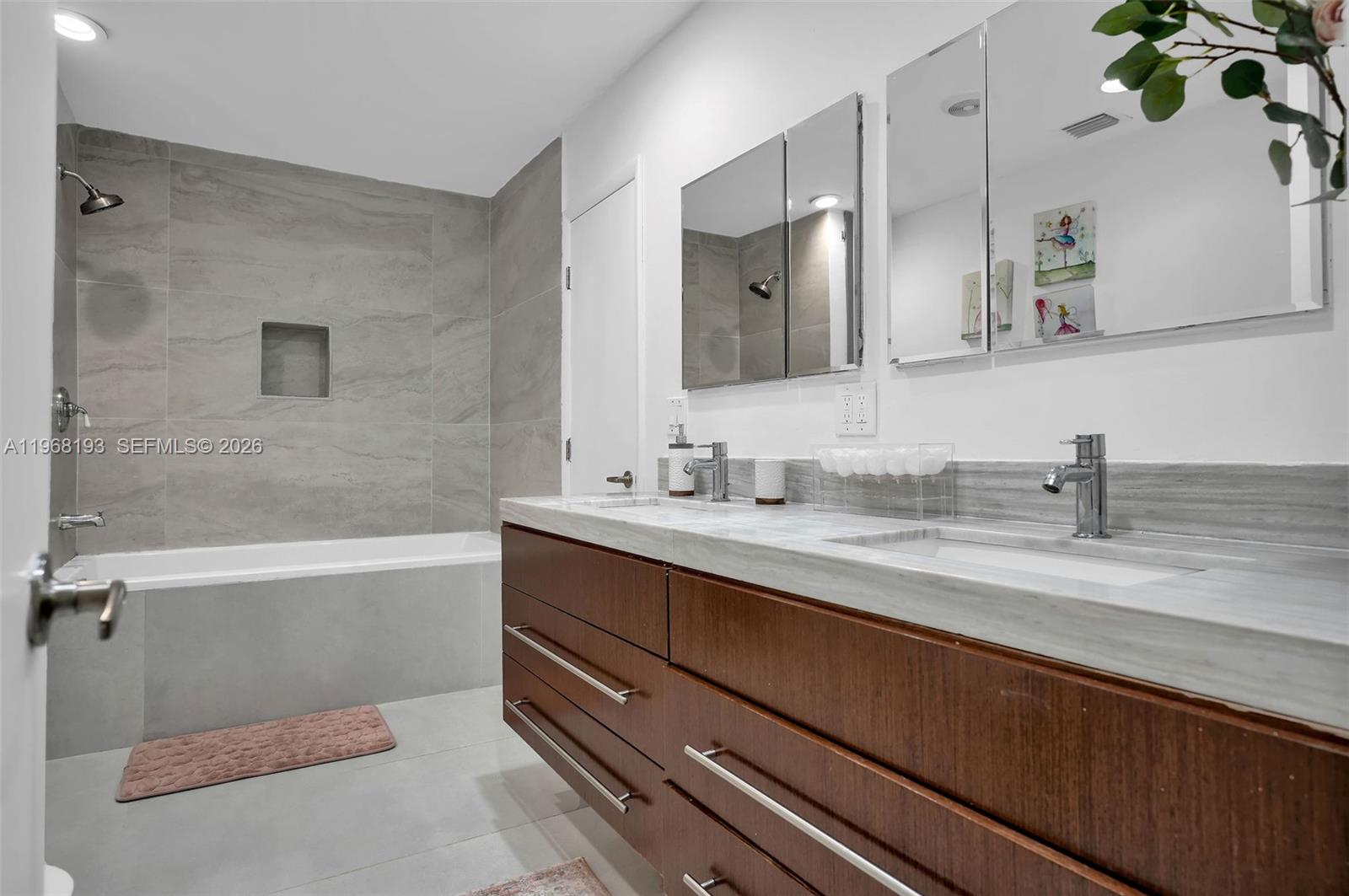 5801 SW 37th Ter Fort Lauderdale, FL 33312