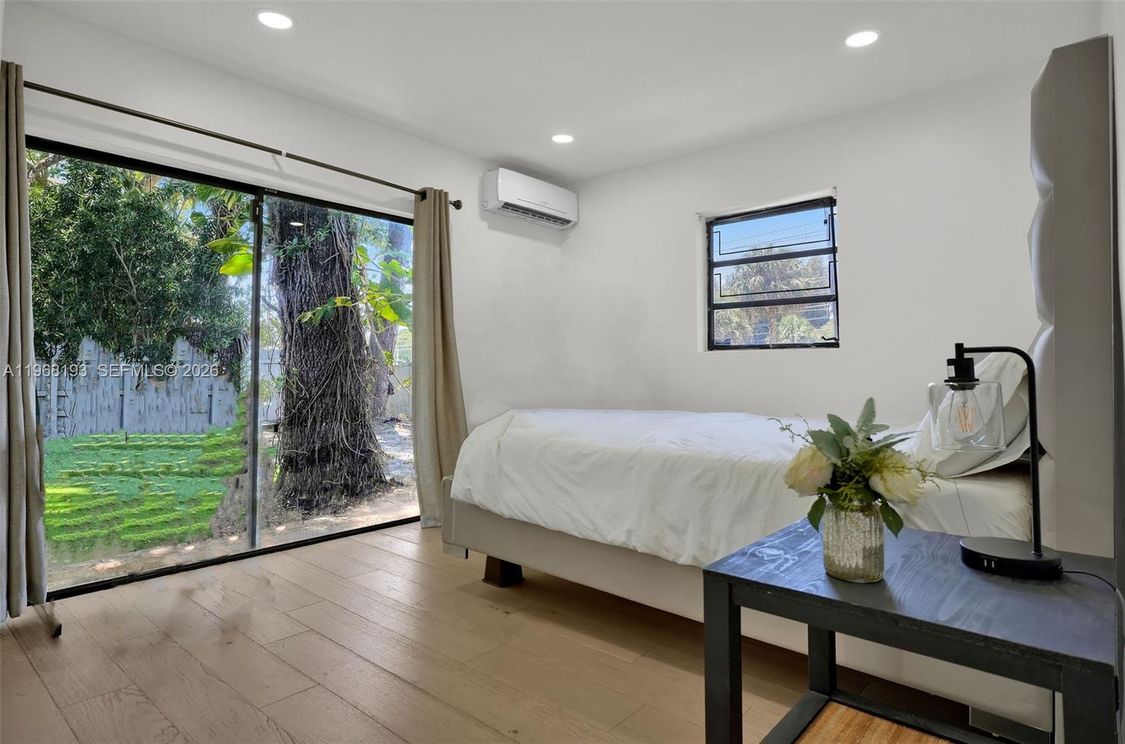 5801 SW 37th Ter Fort Lauderdale, FL 33312