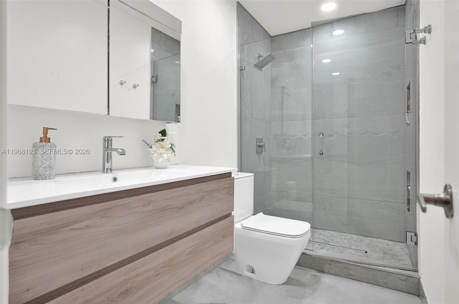 5801 SW 37th Ter Fort Lauderdale, FL 33312