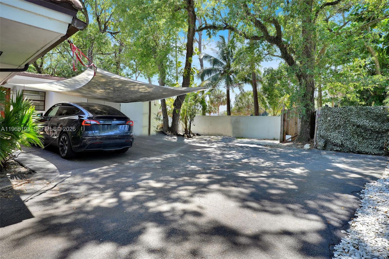 5801 SW 37th Ter Fort Lauderdale, FL 33312