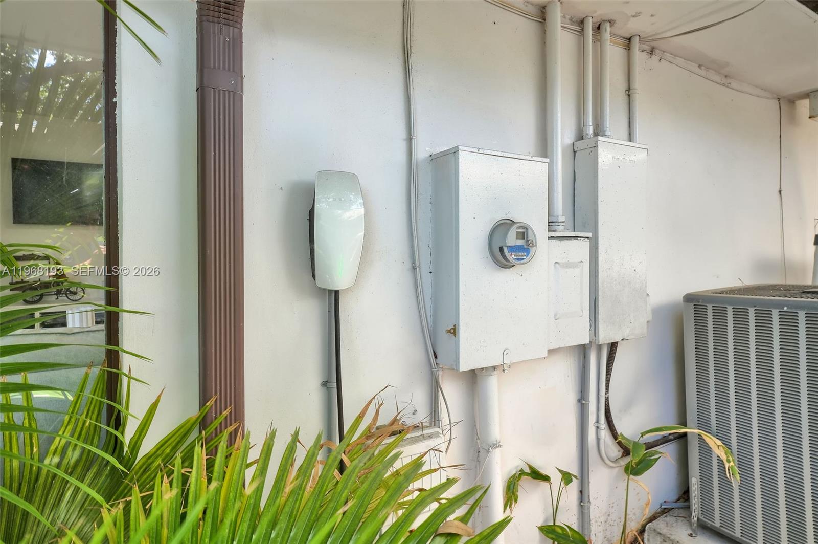 5801 SW 37th Ter Fort Lauderdale, FL 33312