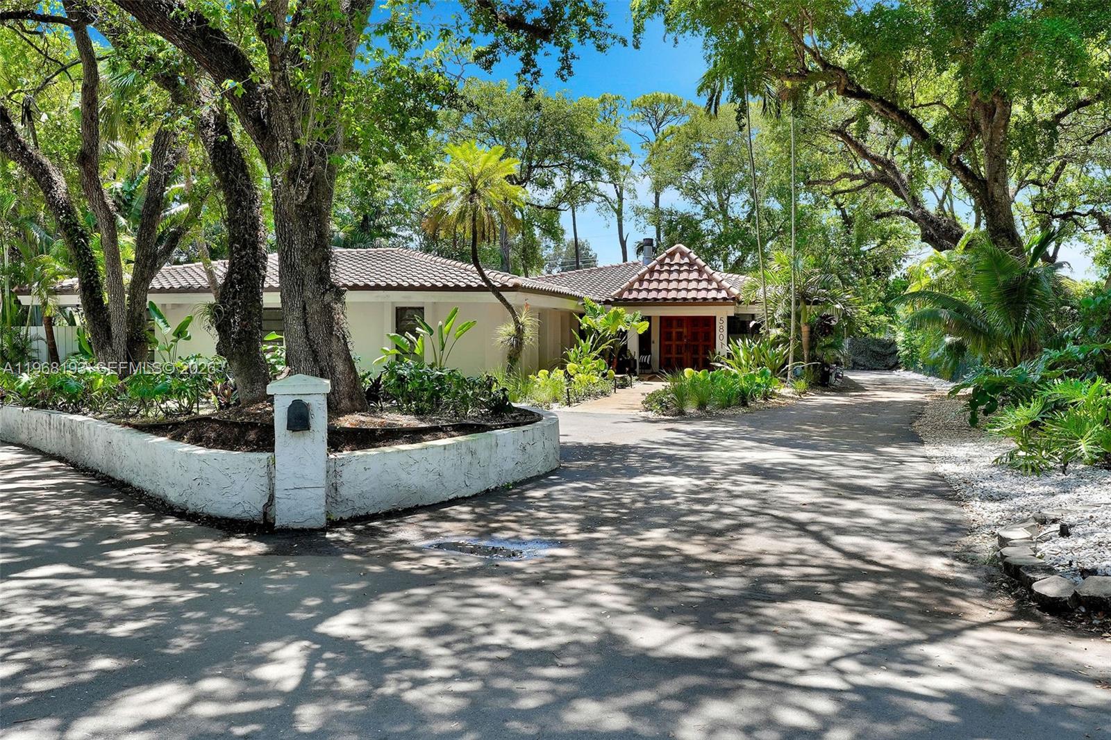 5801 SW 37th Ter Fort Lauderdale, FL 33312