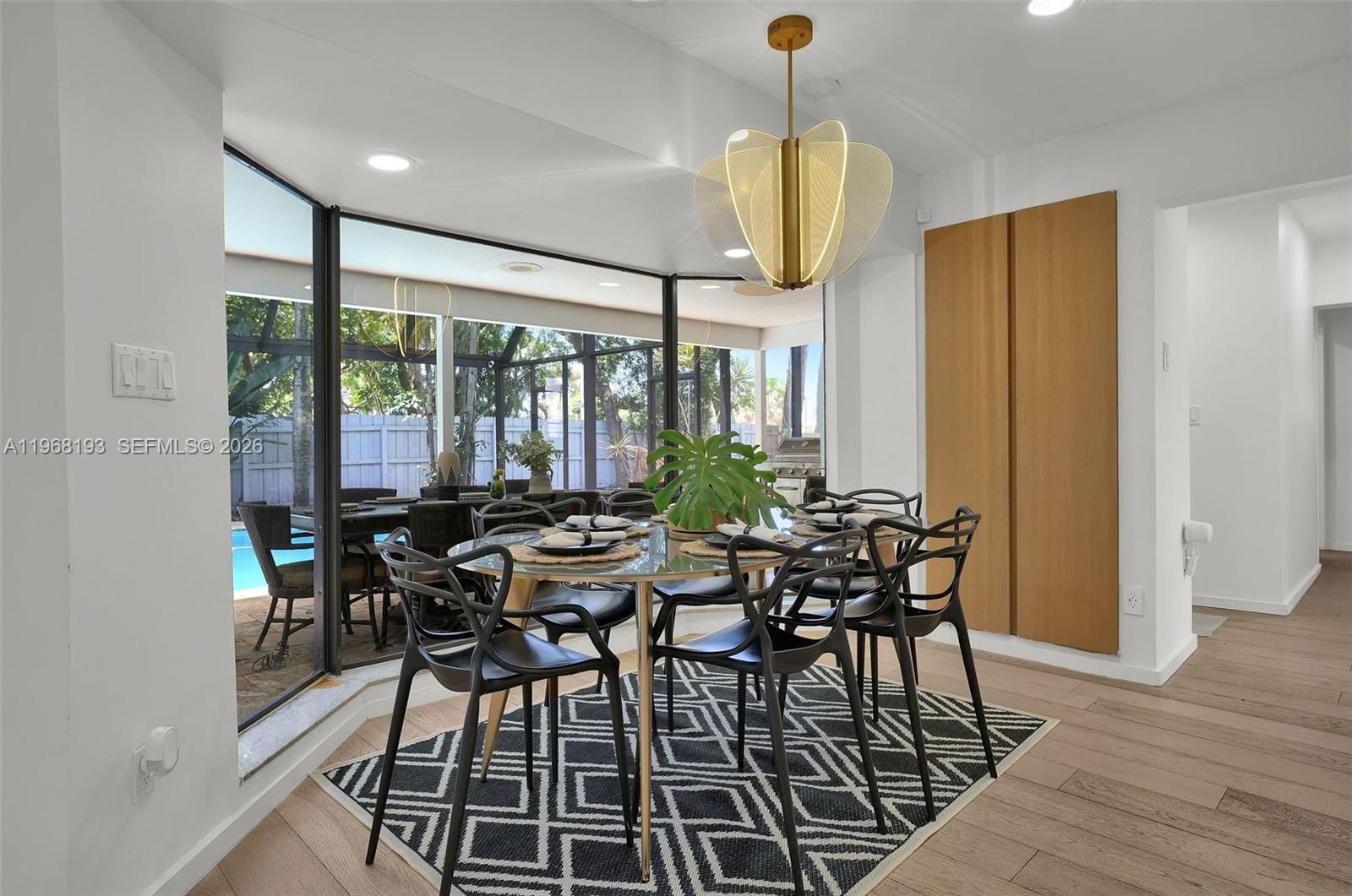 5801 SW 37th Ter Fort Lauderdale, FL 33312