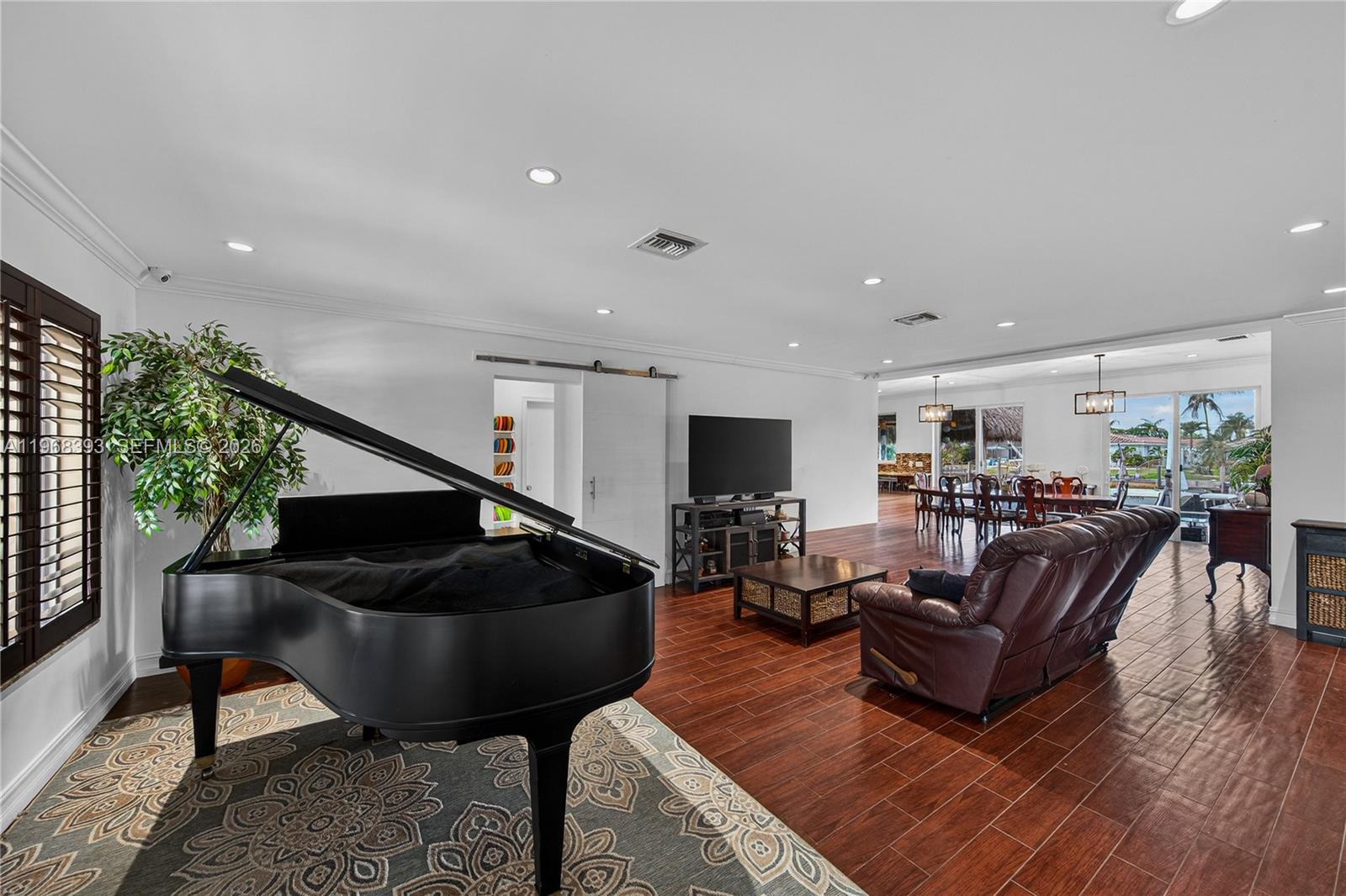 291 SE 5th Ter Pompano Beach, FL 33060