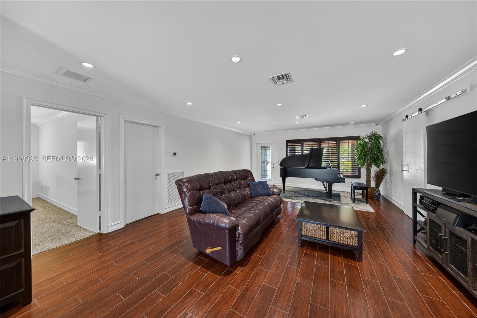 291 SE 5th Ter Pompano Beach, FL 33060