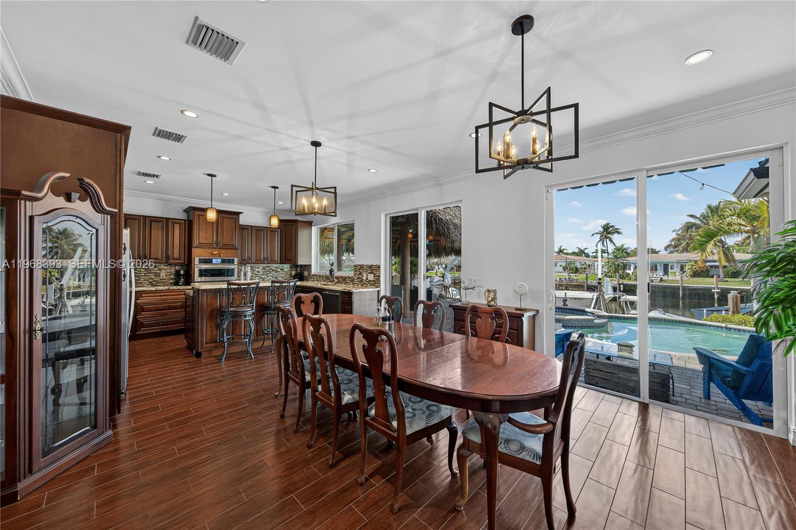 291 SE 5th Ter Pompano Beach, FL 33060