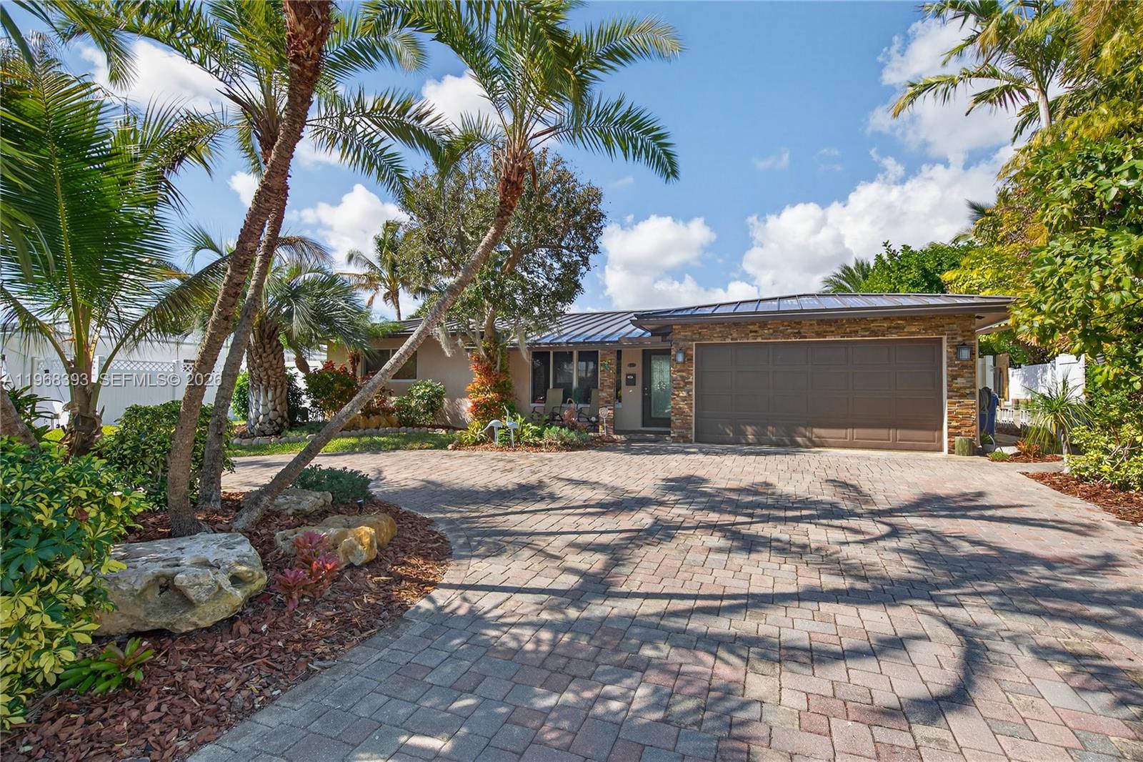 291 SE 5th Ter Pompano Beach, FL 33060