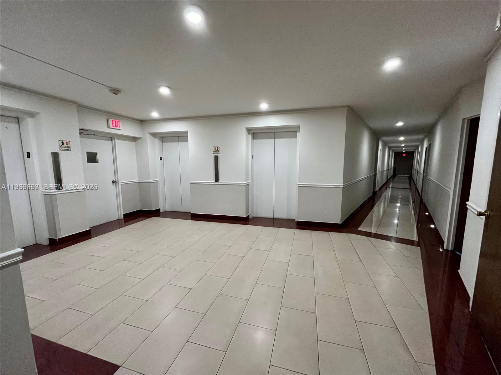 2899 Collins Ave #740 Miami Beach, FL 33140