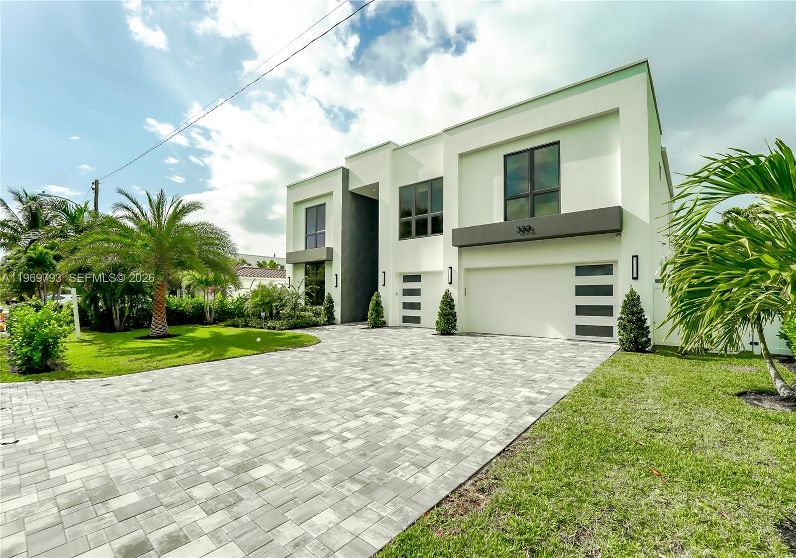 333 NE Spanish Ct Boca Raton, FL 33432