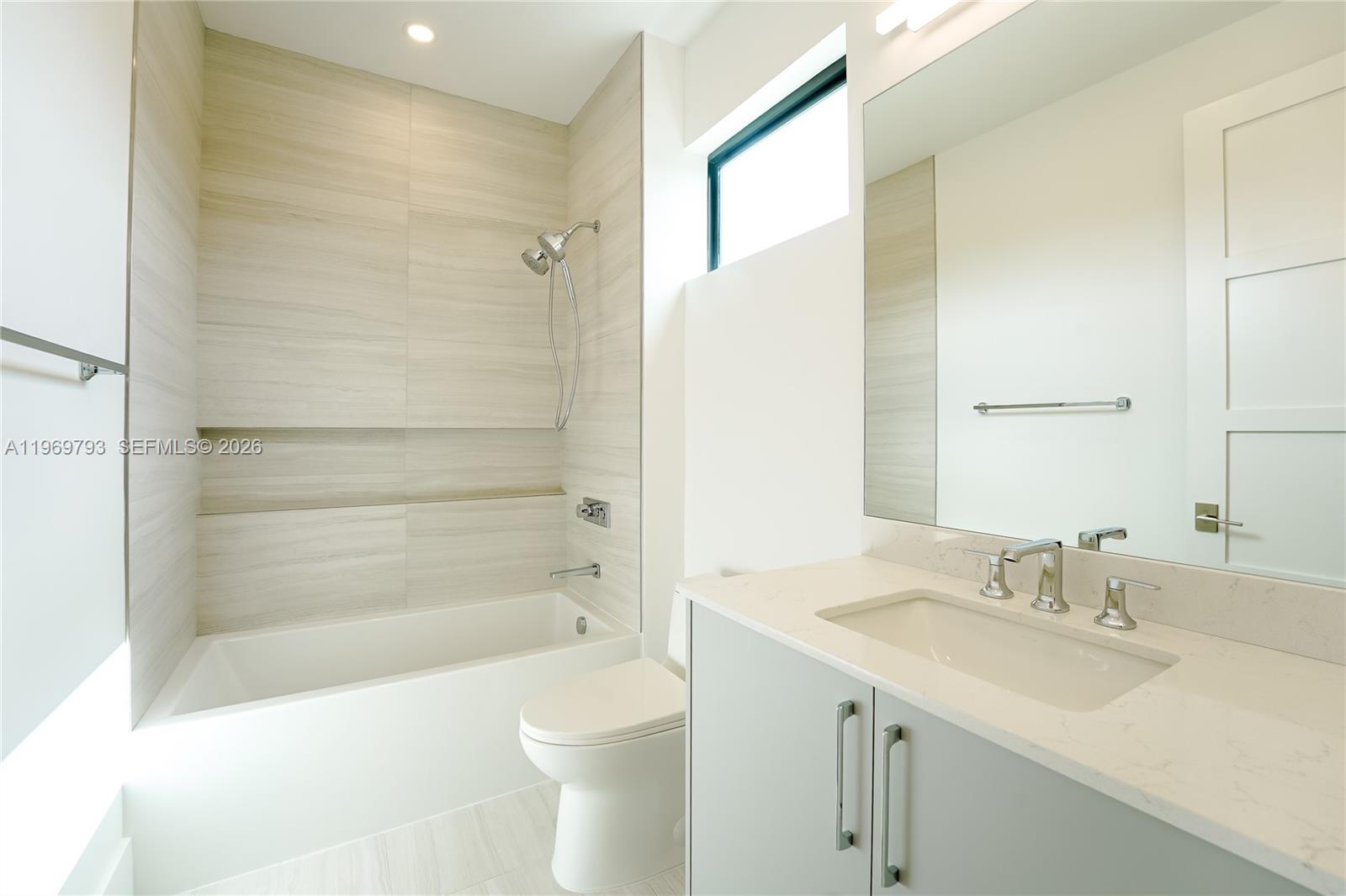 333 NE Spanish Ct Boca Raton, FL 33432