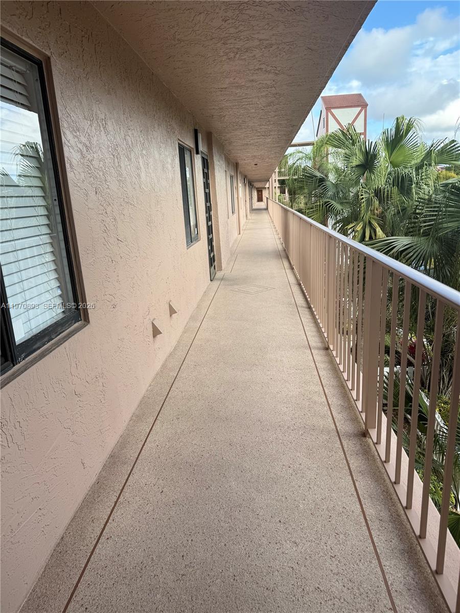 7321 Amberly Ln #302 Delray Beach, FL 33446