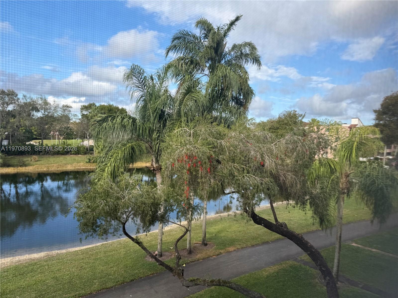 7321 Amberly Ln #302 Delray Beach, FL 33446