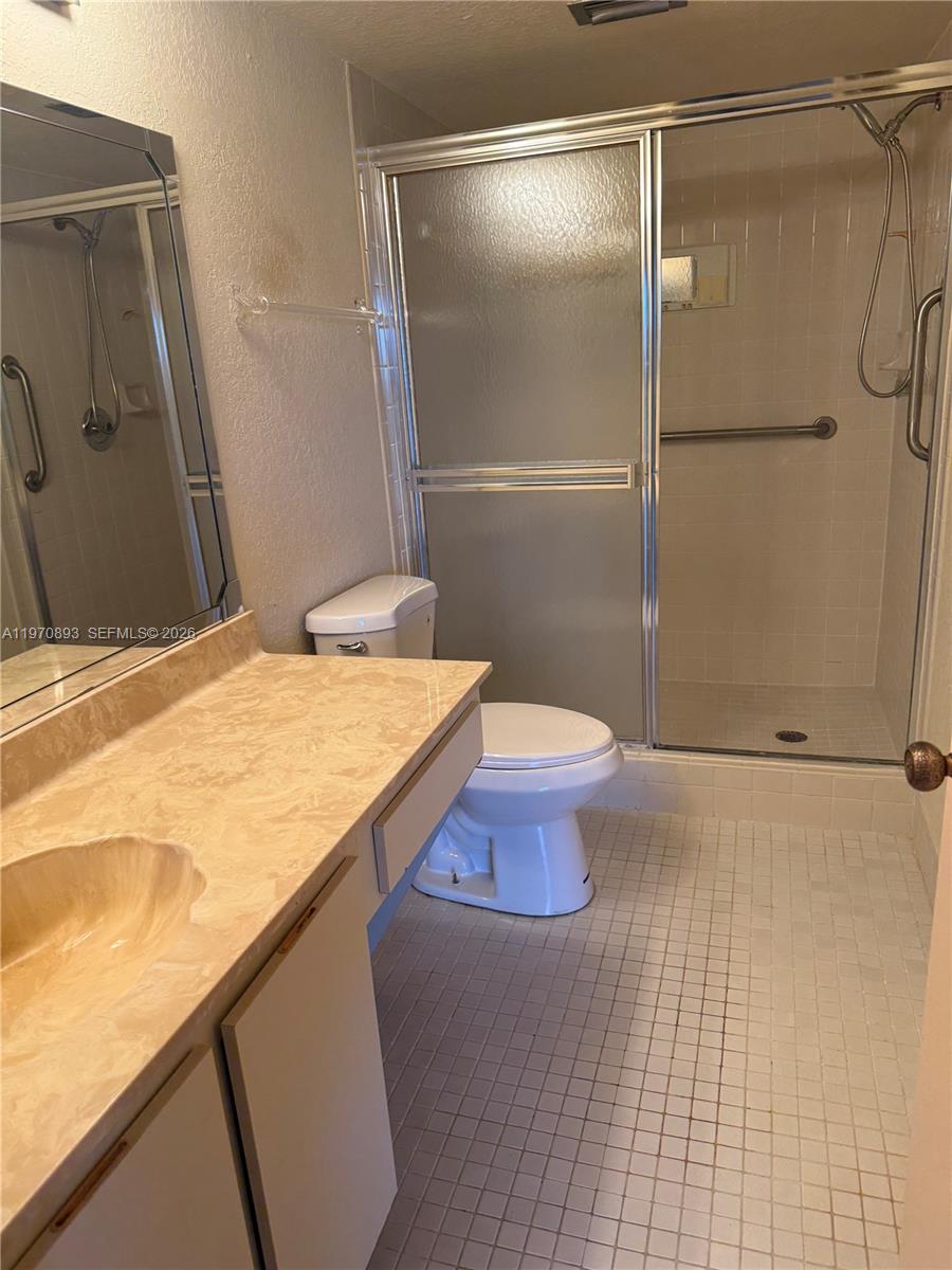 7321 Amberly Ln #302 Delray Beach, FL 33446