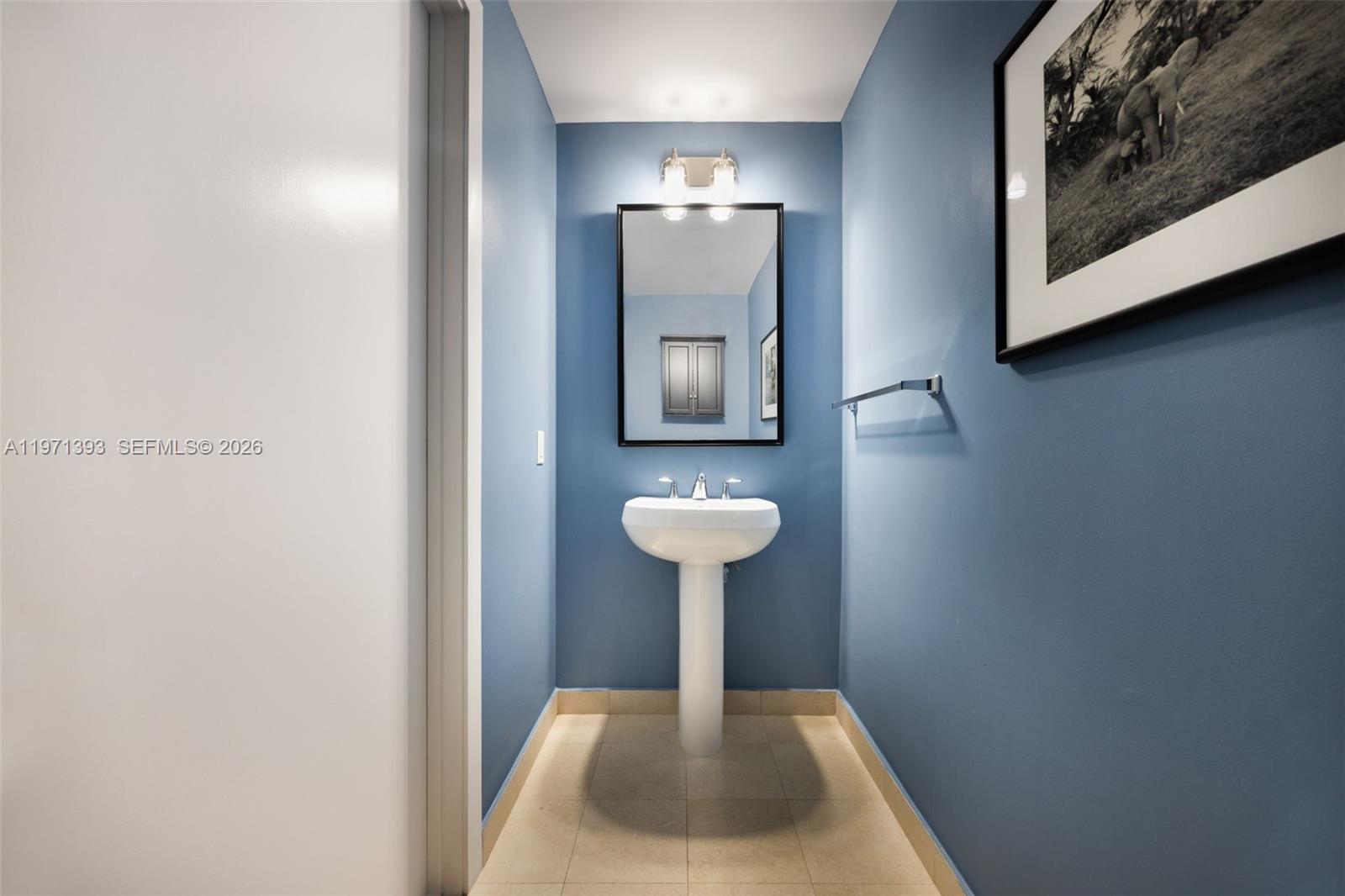 1060 Brickell Ave #3505 Miami, FL 33131