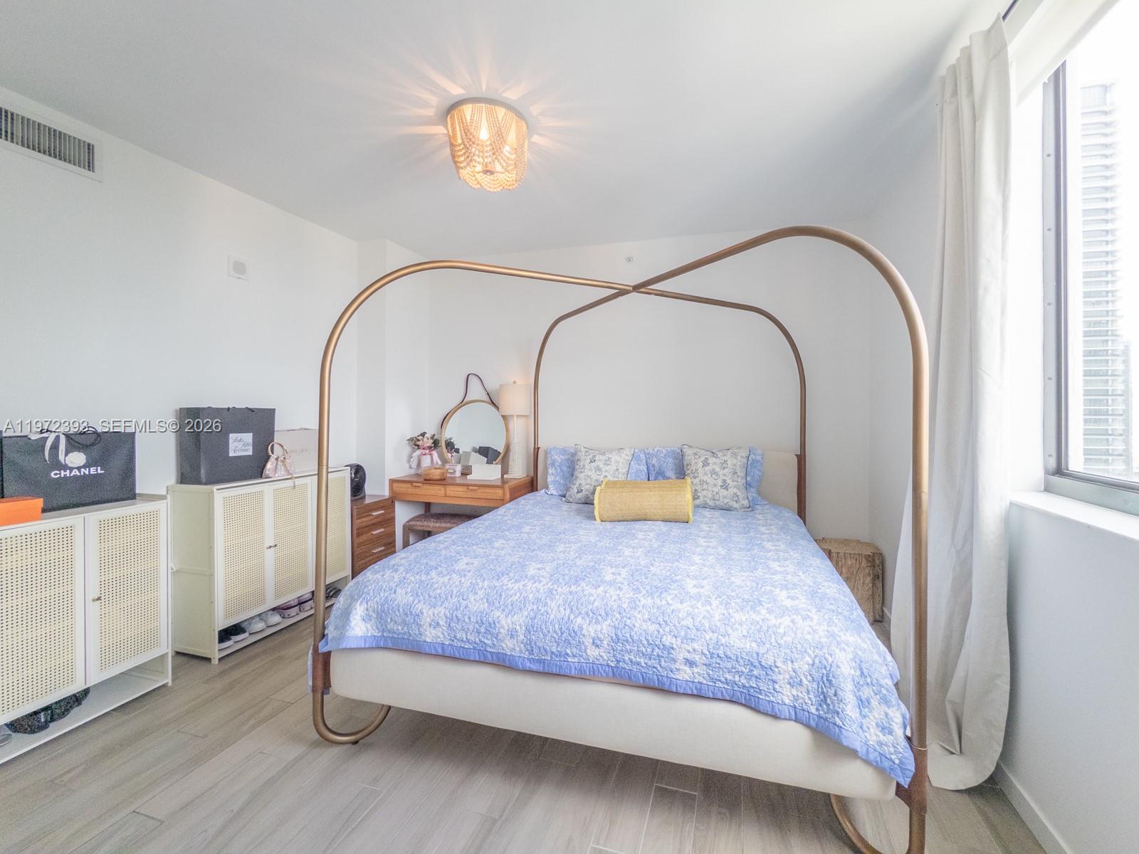 999 SW 1st Ave #3204 Miami, FL 33130