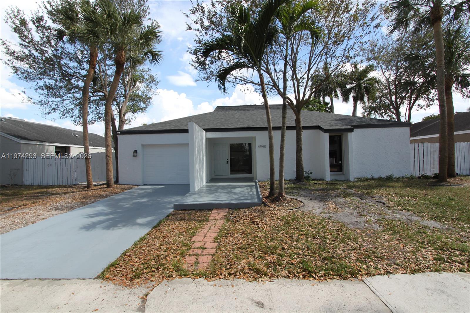 4940 SW 94th Way Cooper City, FL 33328
