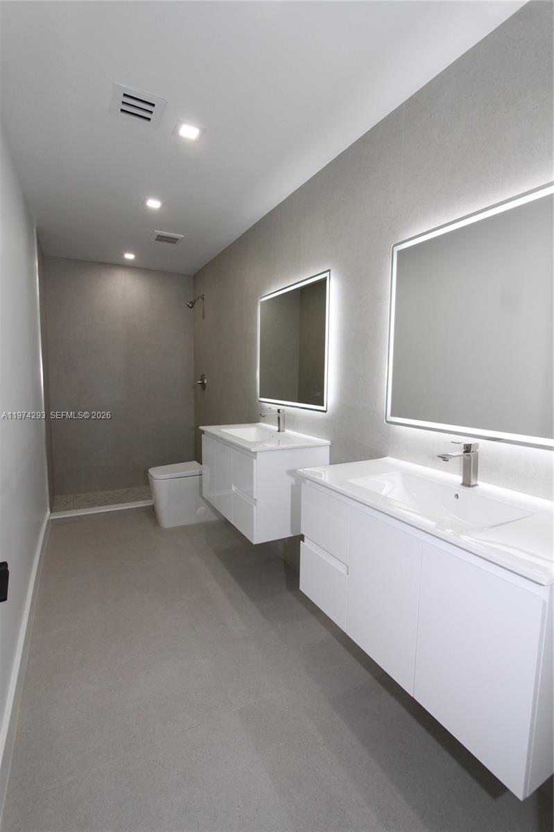 4940 SW 94th Way Cooper City, FL 33328