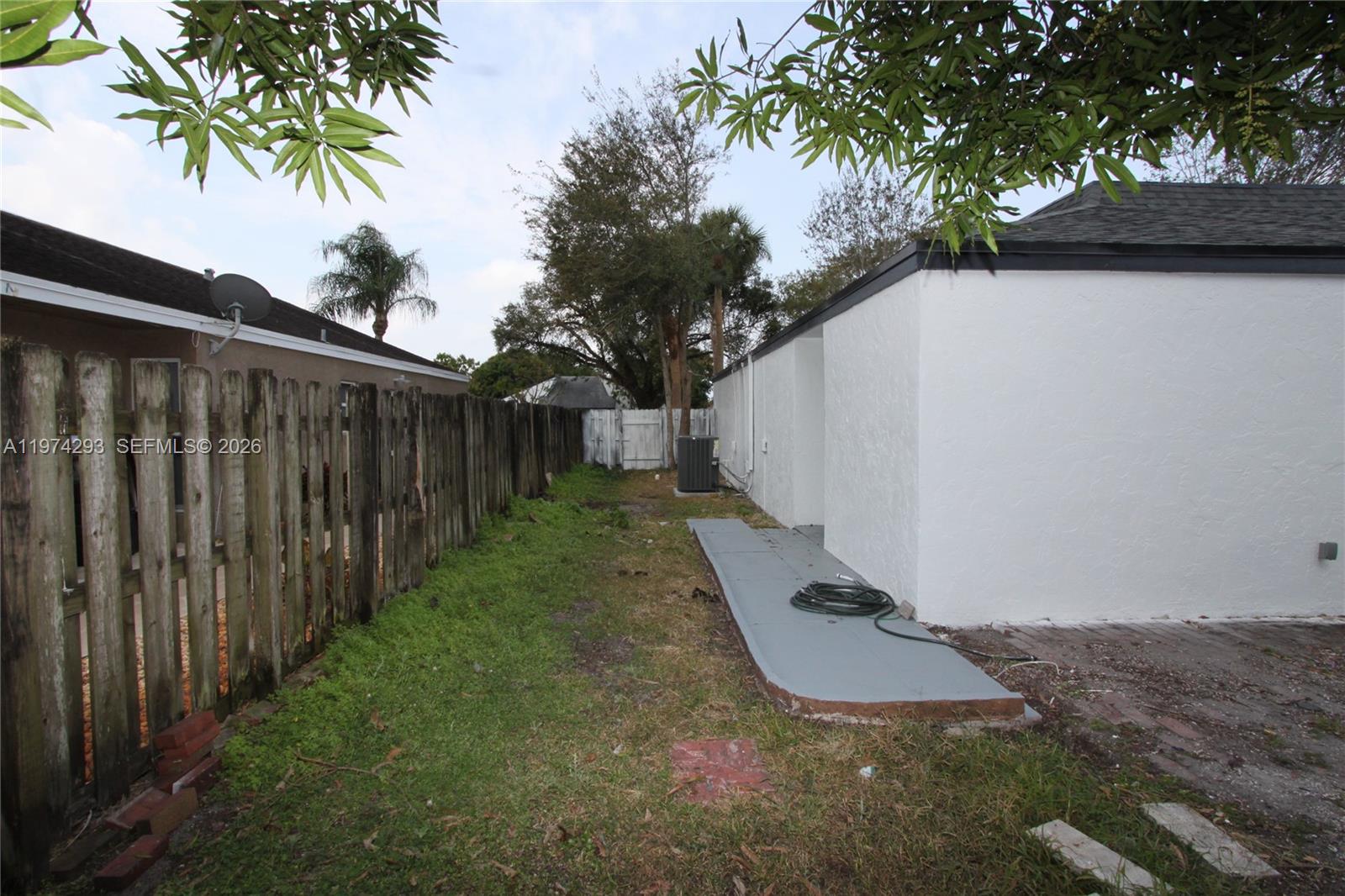 4940 SW 94th Way Cooper City, FL 33328