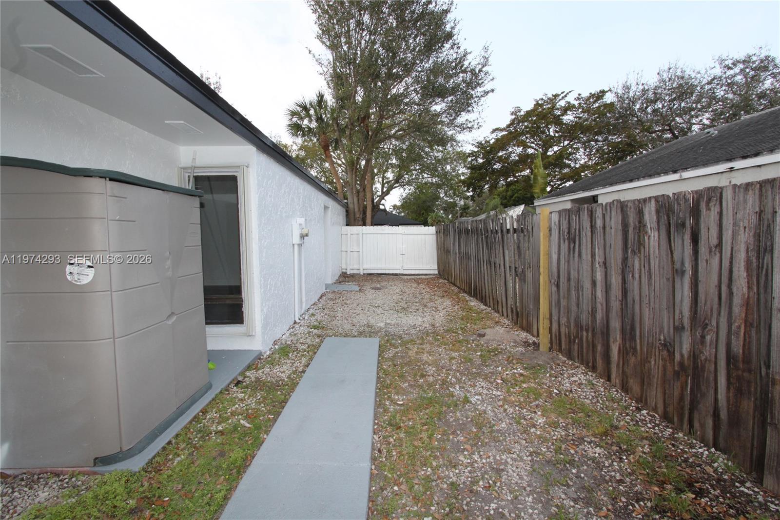 4940 SW 94th Way Cooper City, FL 33328