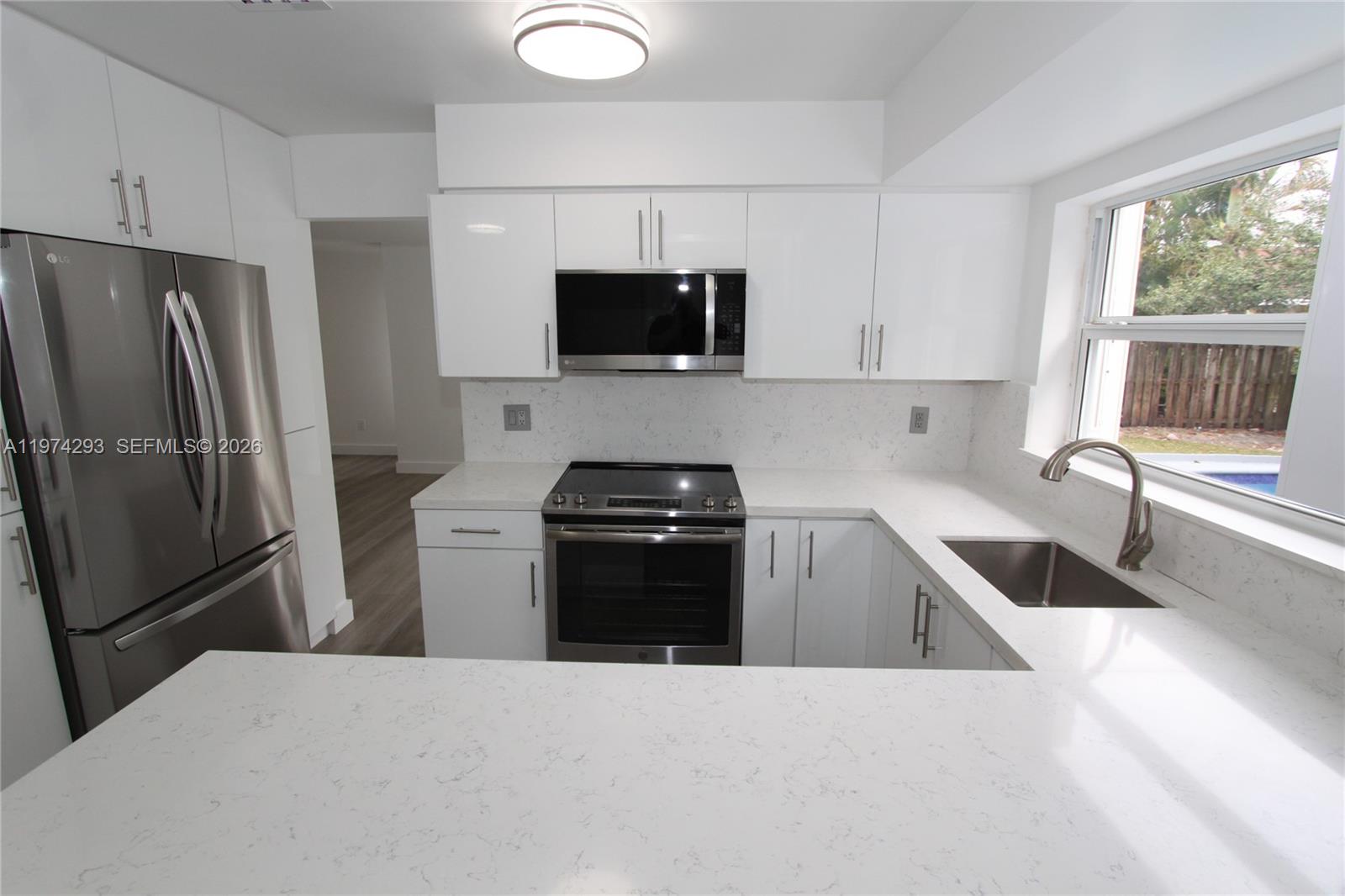 4940 SW 94th Way Cooper City, FL 33328