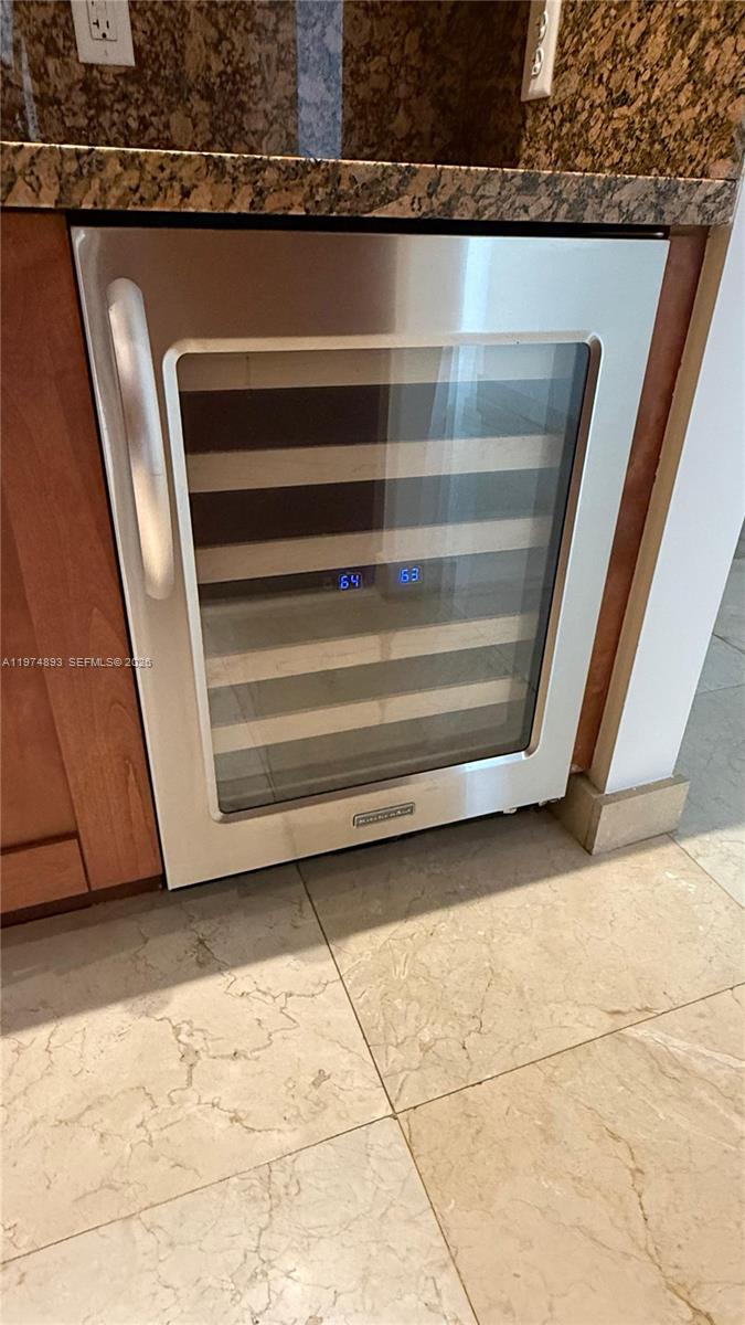 642 Valencia #305 Coral Gables, FL 33134