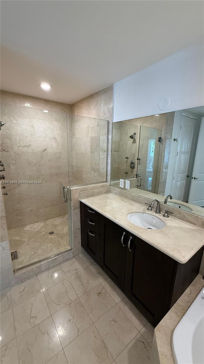 642 Valencia #305 Coral Gables, FL 33134