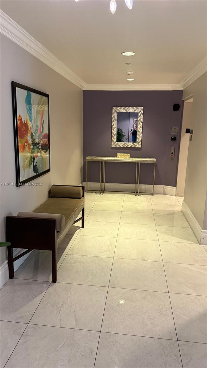 642 Valencia #305 Coral Gables, FL 33134