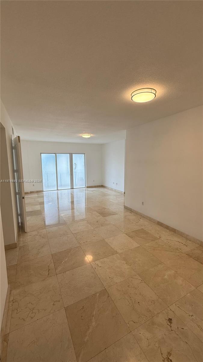 642 Valencia #305 Coral Gables, FL 33134
