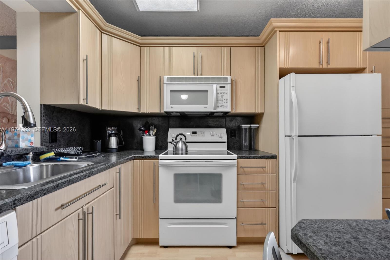 7145 N Huntington Ln #205 Delray Beach, FL 33446