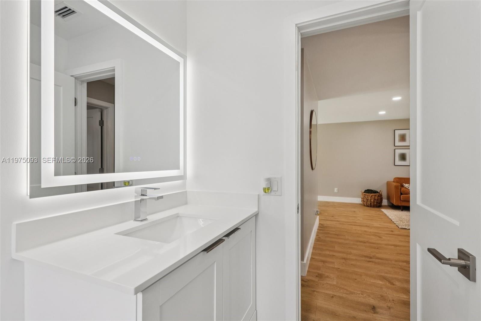 6326 Dawson St Hollywood, FL 33023