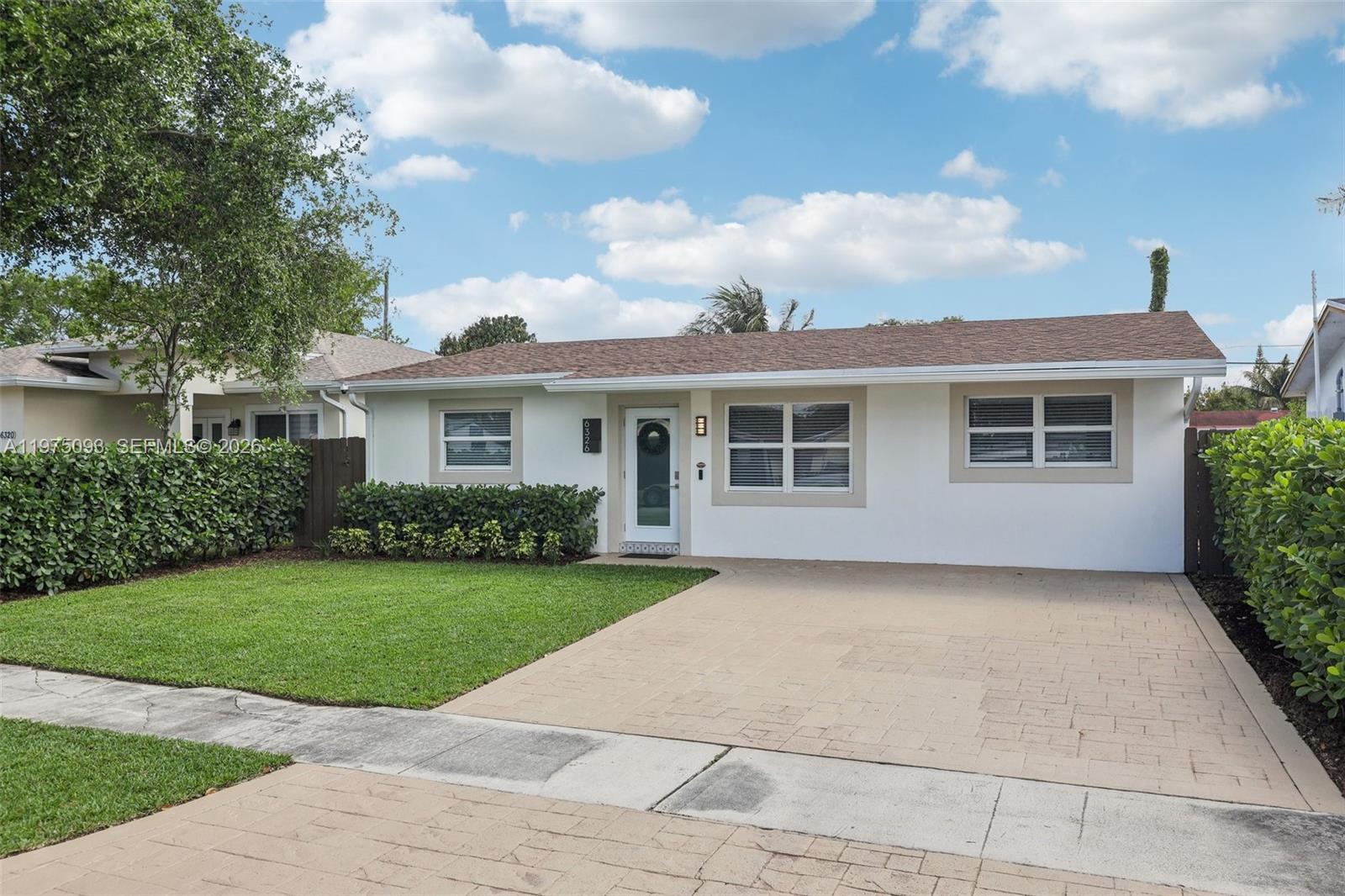 6326 Dawson St Hollywood, FL 33023