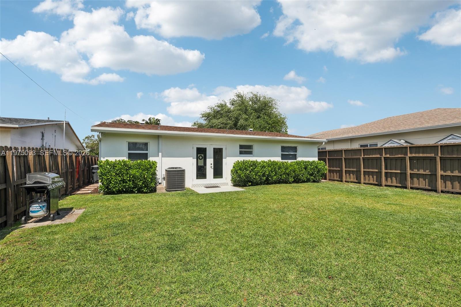 6326 Dawson St Hollywood, FL 33023