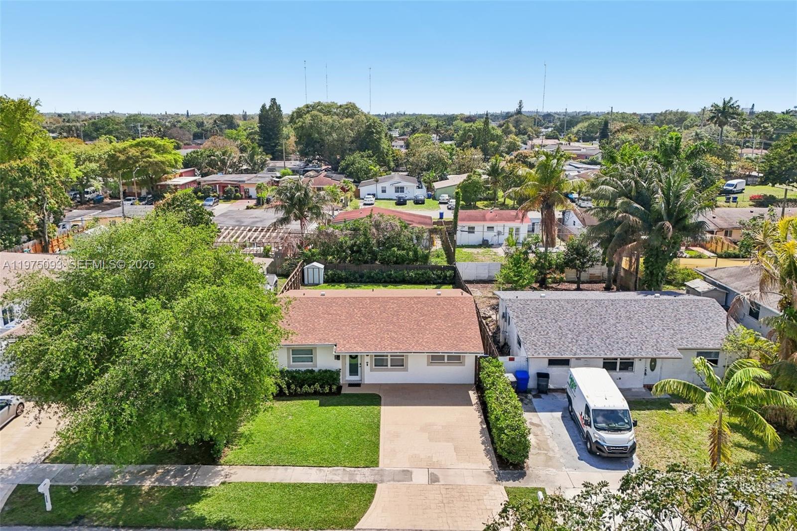 6326 Dawson St Hollywood, FL 33023