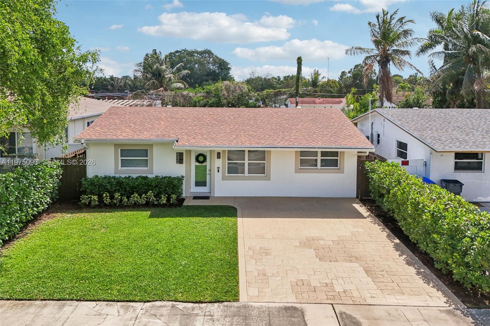 6326 Dawson St Hollywood, FL 33023