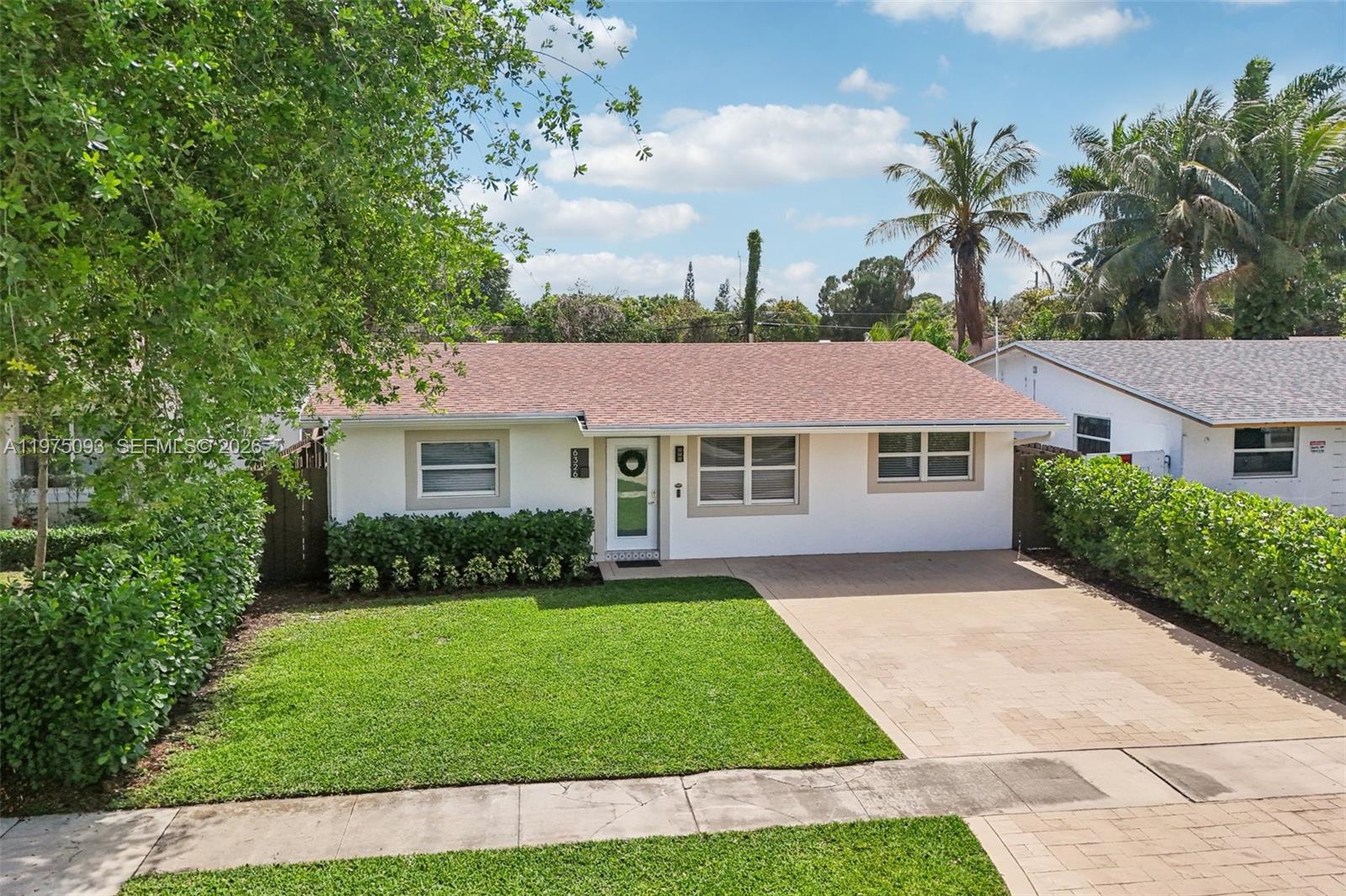 6326 Dawson St Hollywood, FL 33023