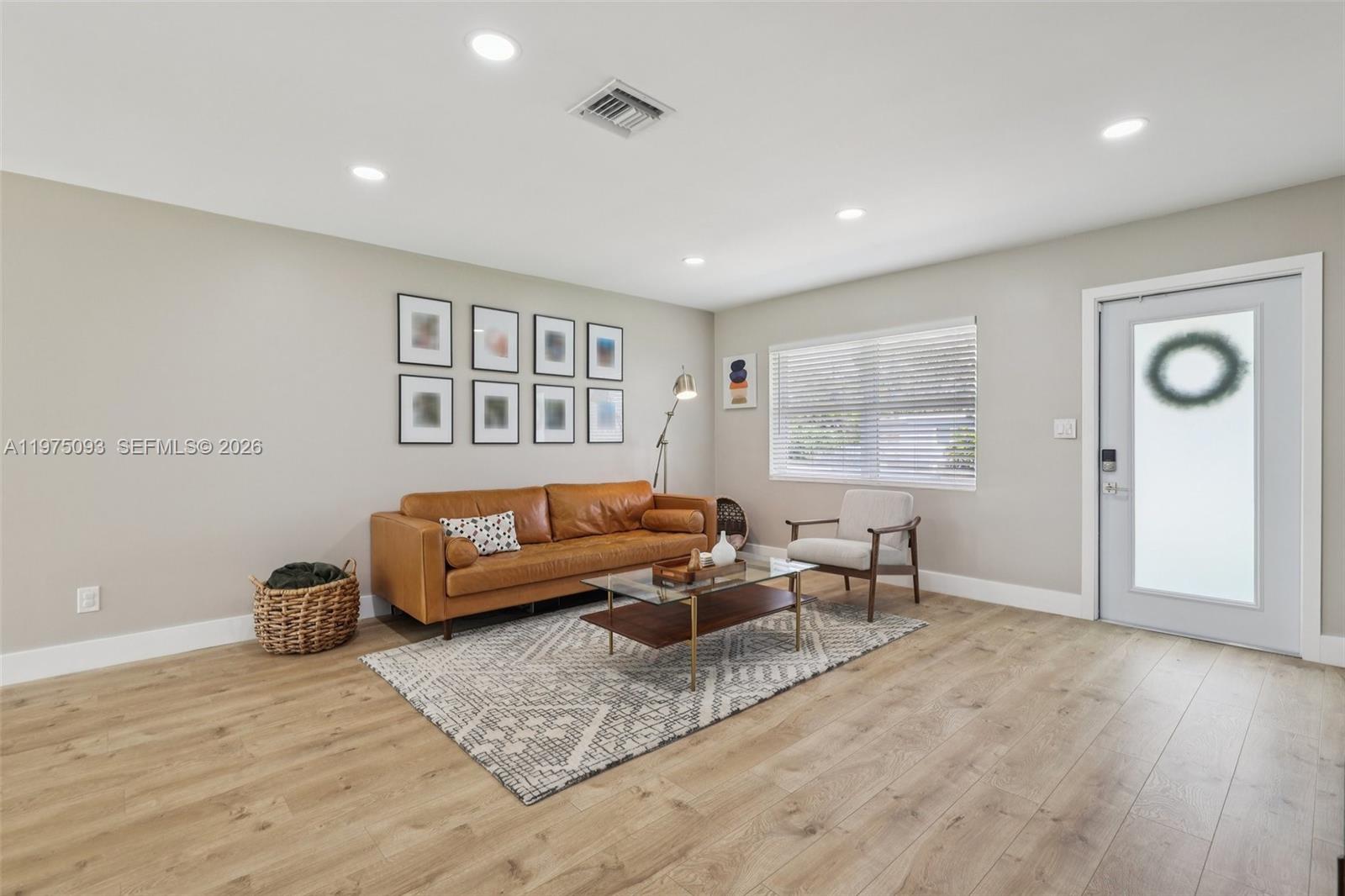 6326 Dawson St Hollywood, FL 33023