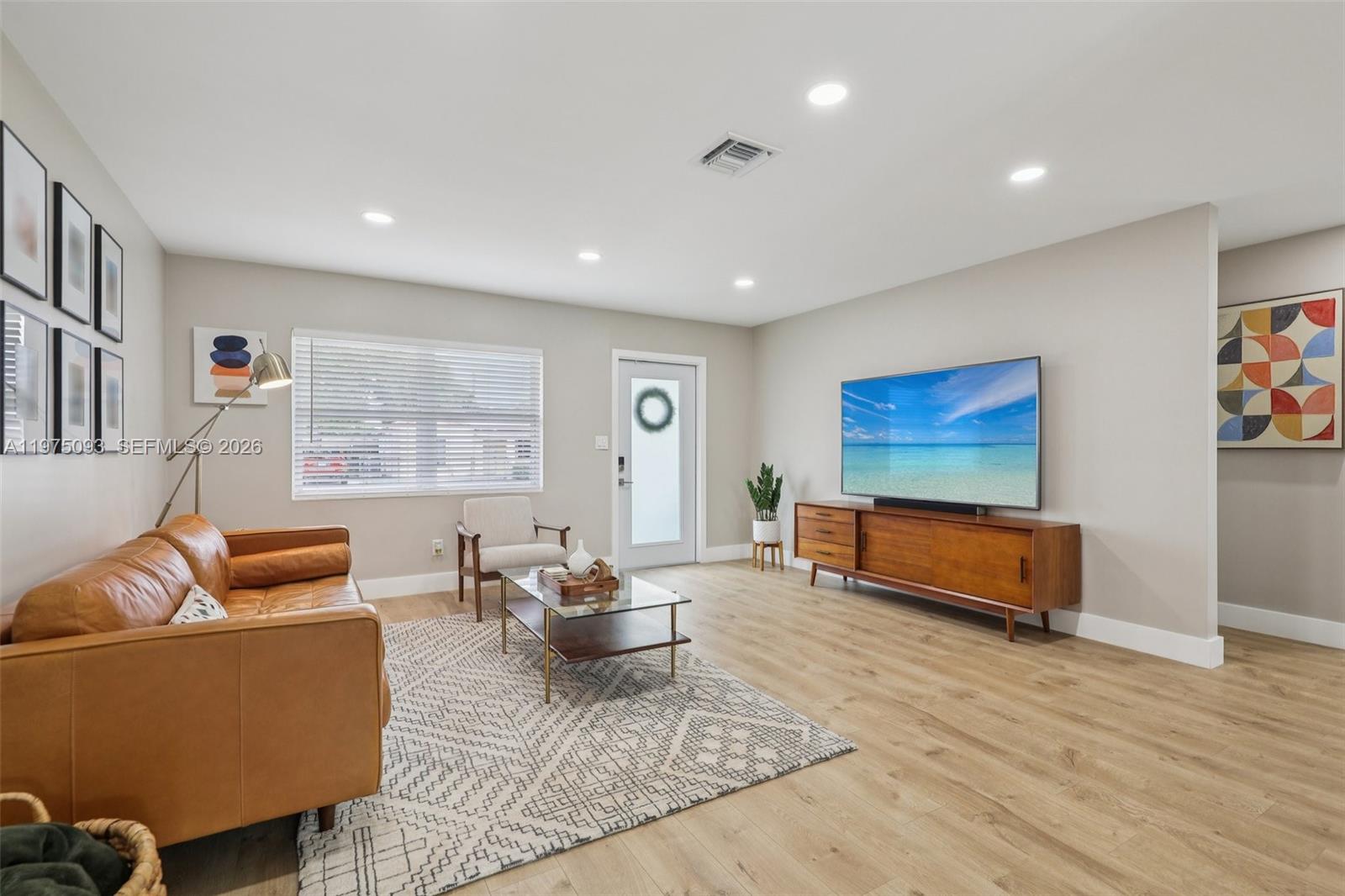 6326 Dawson St Hollywood, FL 33023