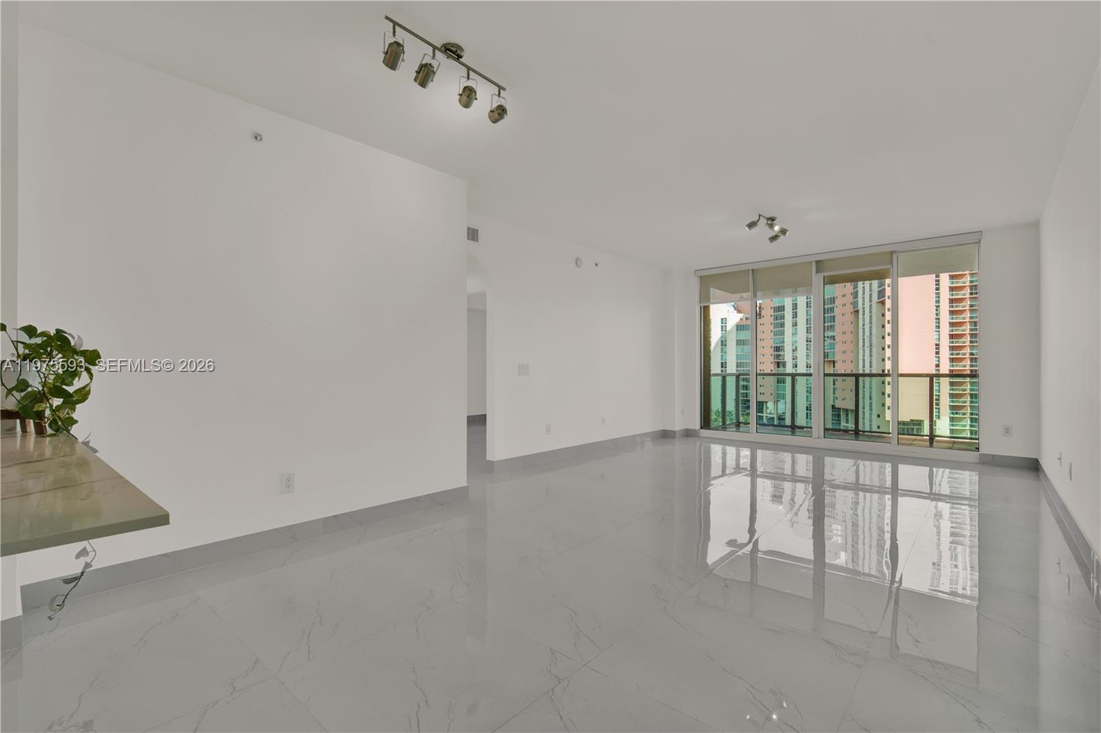 3340 NE 190th St #1108 Aventura, FL 33180