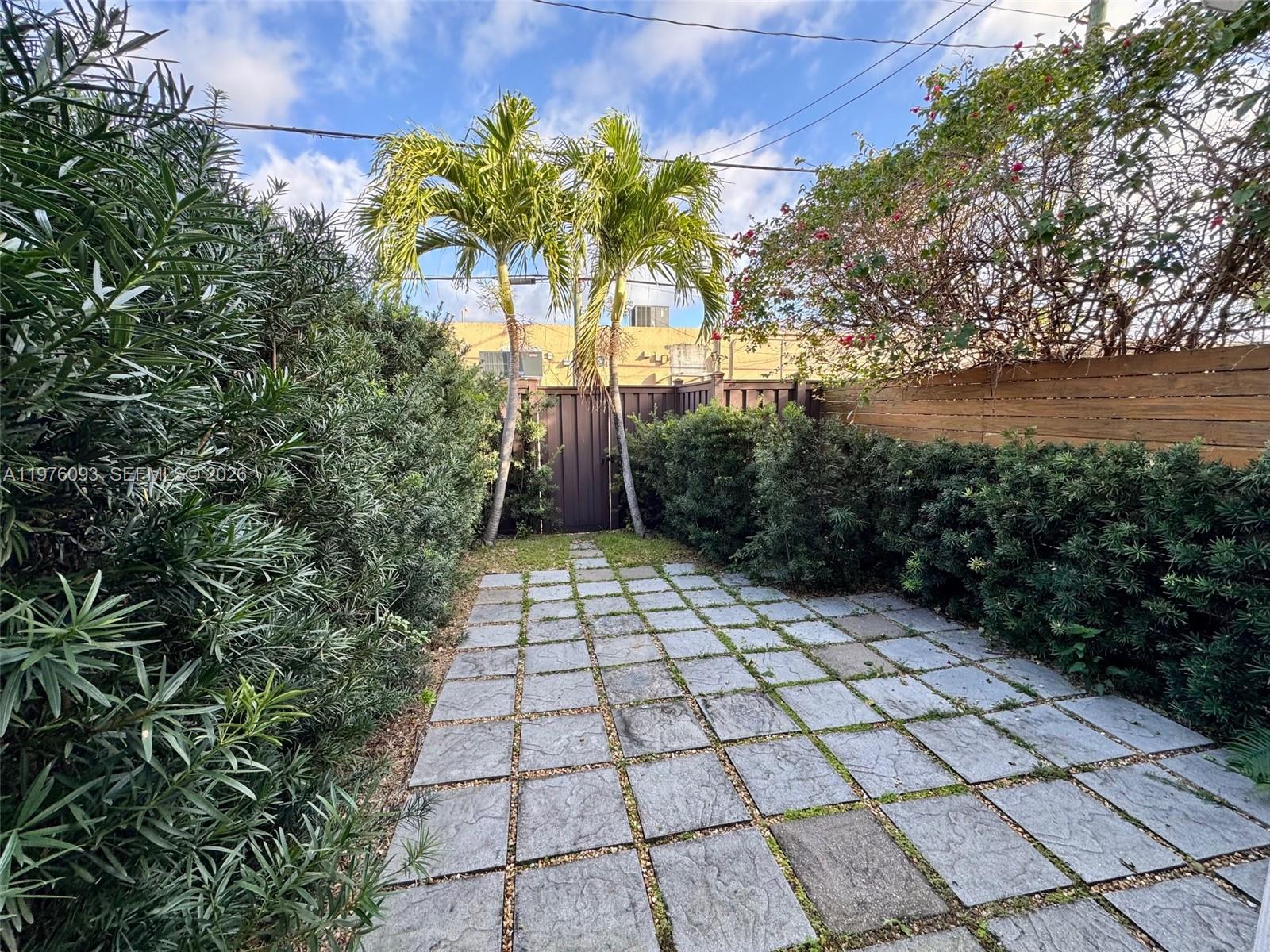 2183 NE 122nd St #2183 North Miami, FL 33181