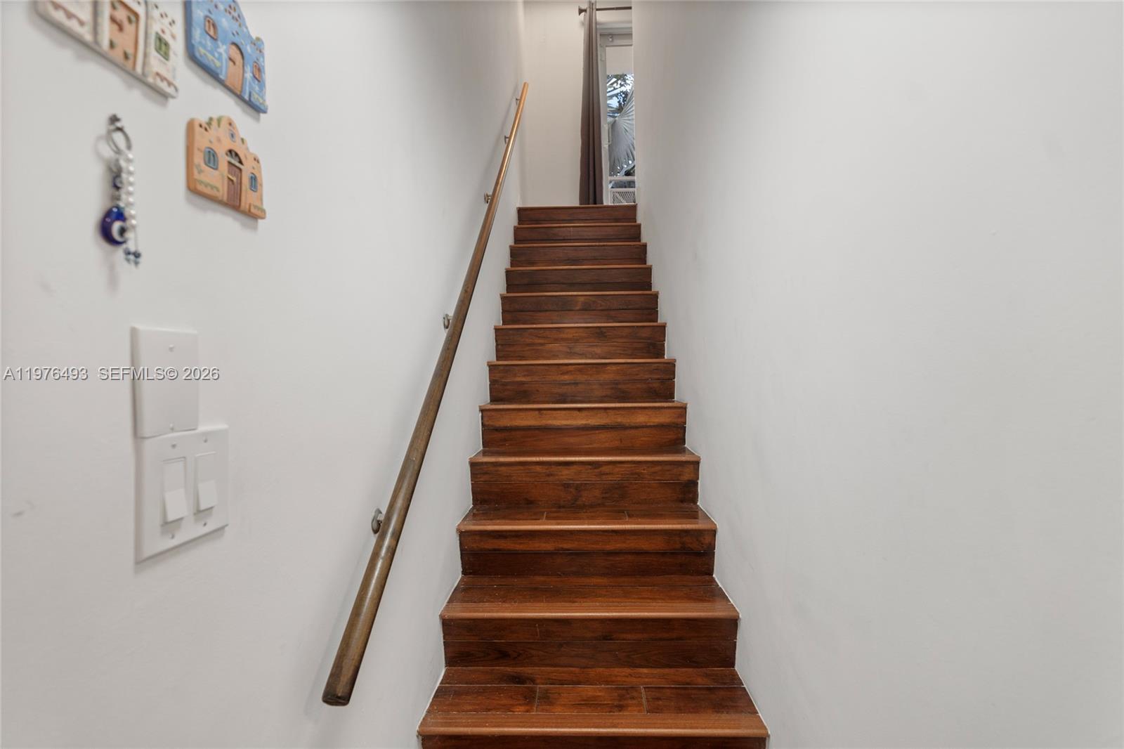 1005 8th St #206 Miami Beach, FL 33139