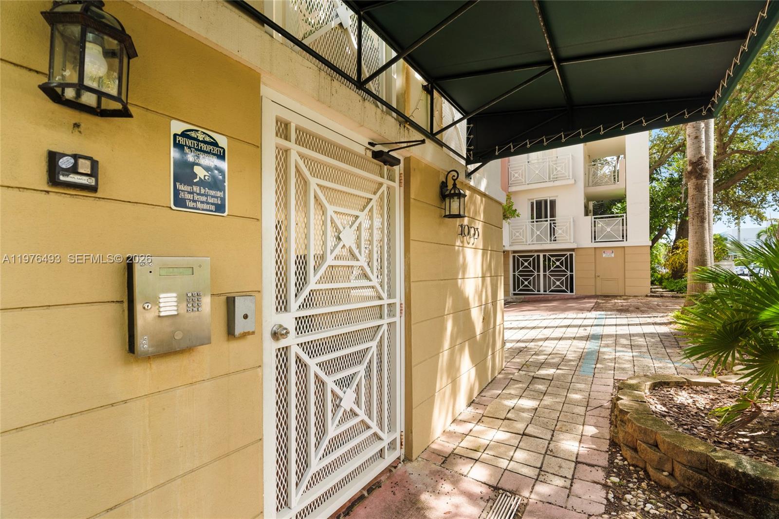 1005 8th St #206 Miami Beach, FL 33139