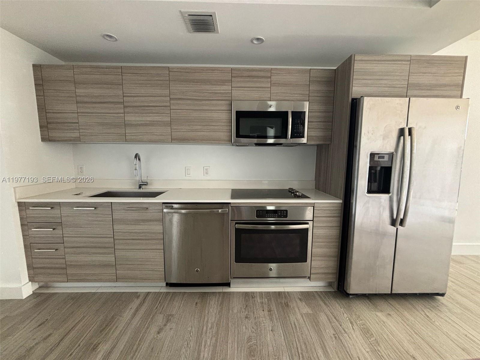 121 NE 34th St #1503 Miami, FL 33137