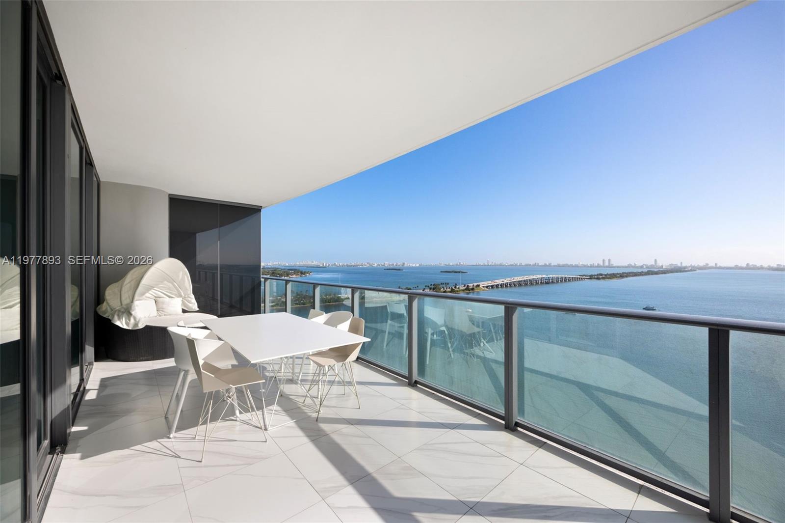 3131 NE 7th Ave #1902