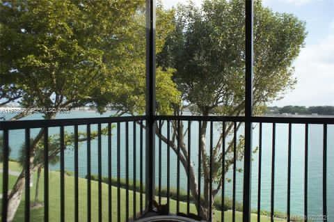 20860 San Simeon Way #404-6