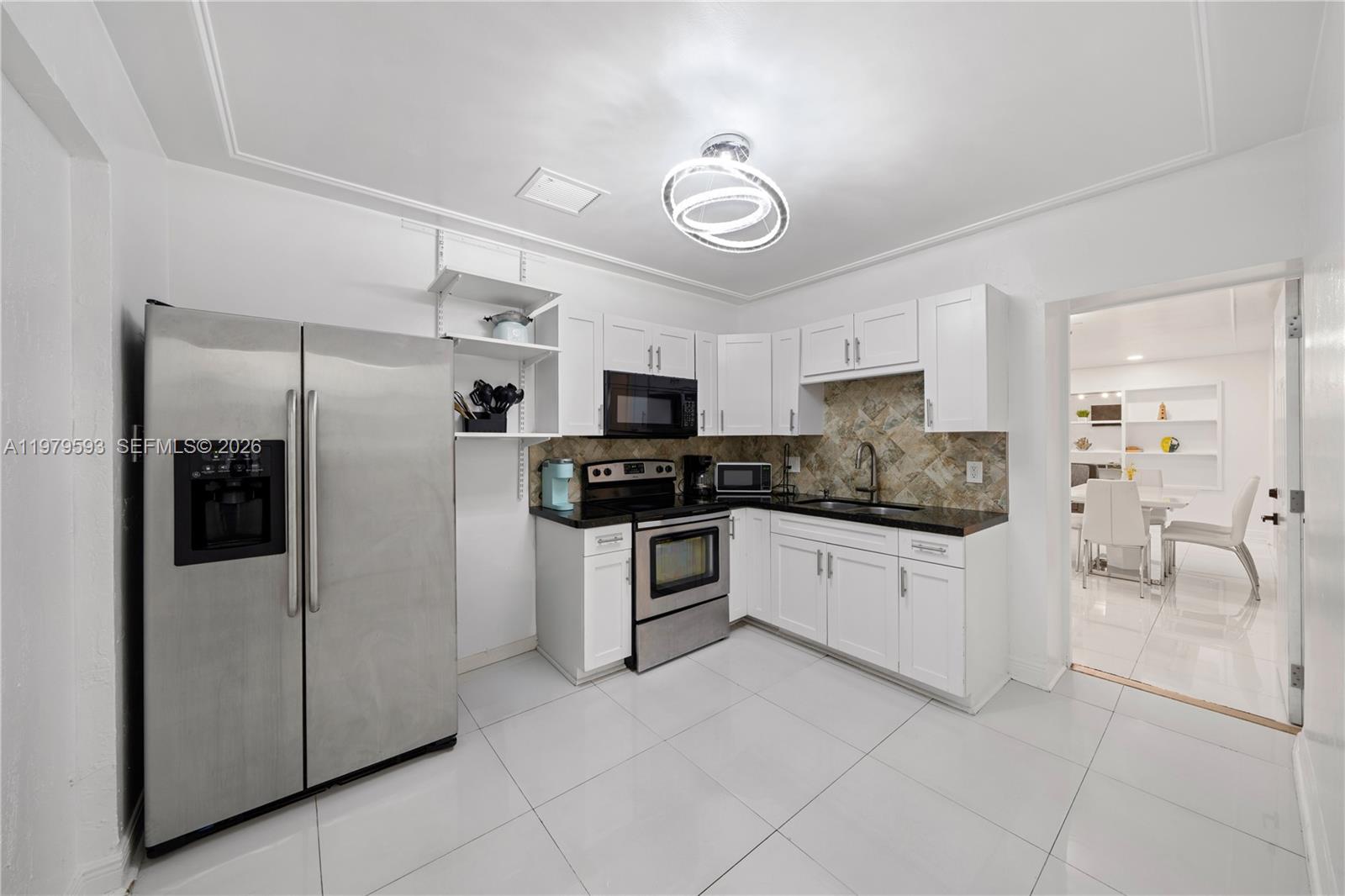 1761 SW 14th St Miami, FL 33145