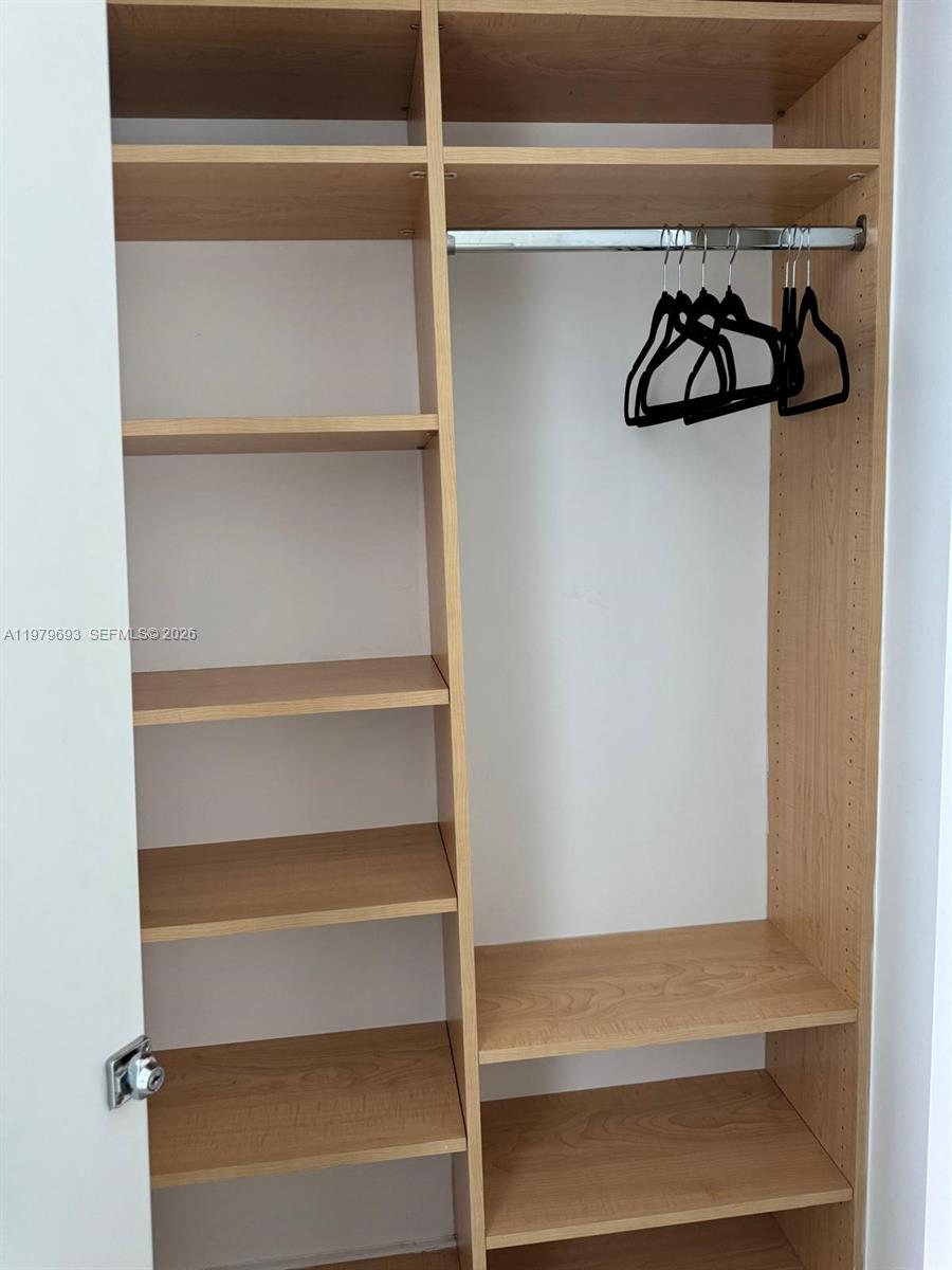 200 Biscayne Blvd Way #3711 Miami, FL 33131