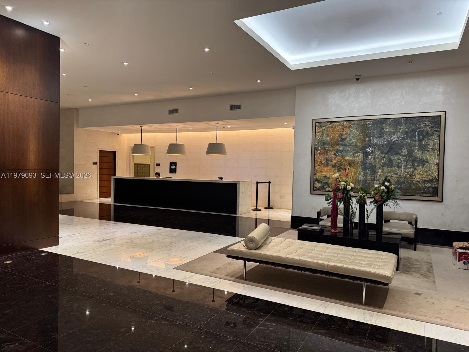 200 Biscayne Blvd Way #3711 Miami, FL 33131