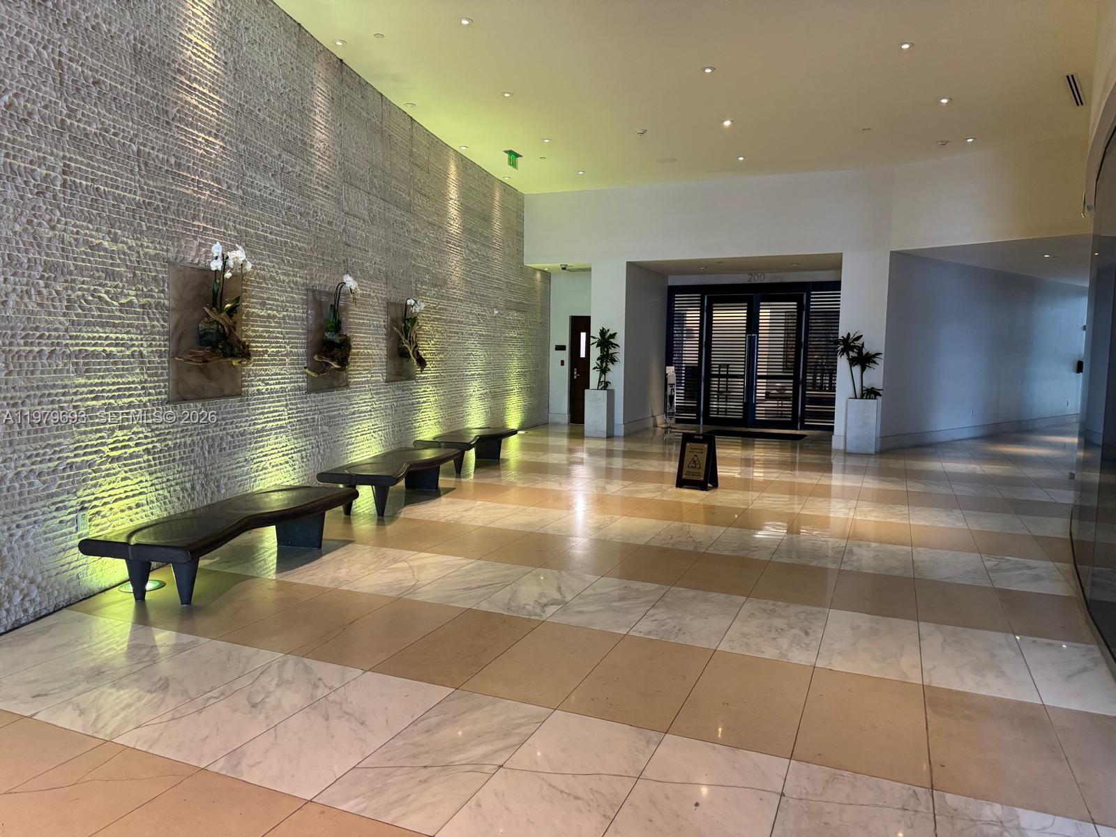 200 Biscayne Blvd Way #3711 Miami, FL 33131